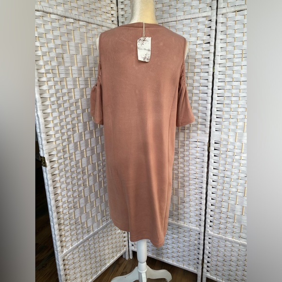 NWT Hem & Thread Cold Shoulder Pearl Trimmed Brushed Rib Dress MIDI Mauve - Picture 6 of 11